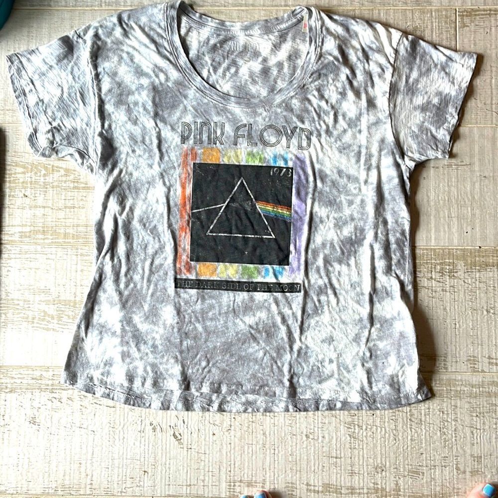 VS Pink Floyd gray tie dyed short sleeve tee size small